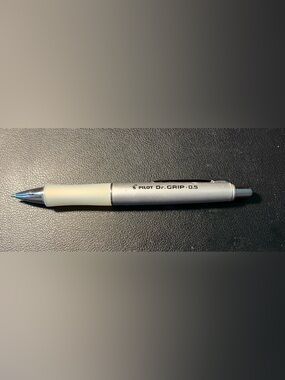 Pilot Dr. Grip Mechanical Pencil Shaker 0.5mm Gray Silver Works